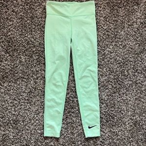 NIKE NEVER WORN GREEN LEGGINGS